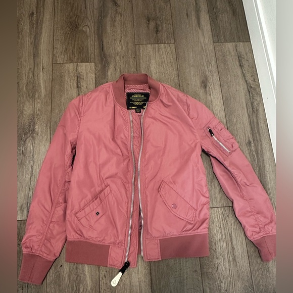 Alpha Industries MA1 59 Bomber Jacket in Dusty Pink - Picture 5 of 8